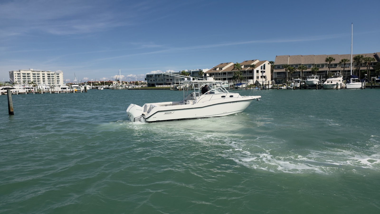 2007 Boston Whaler 305 Conquest