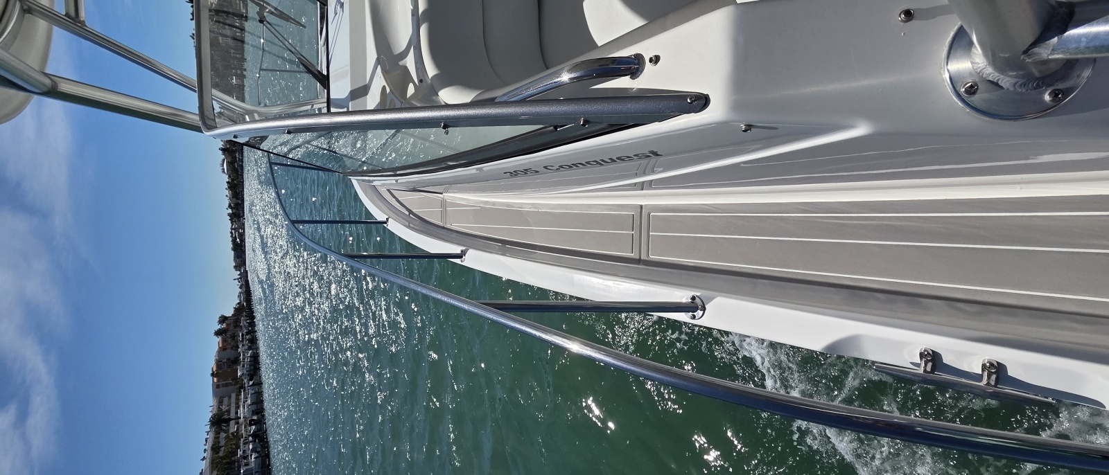 2007 Boston Whaler 305 Conquest