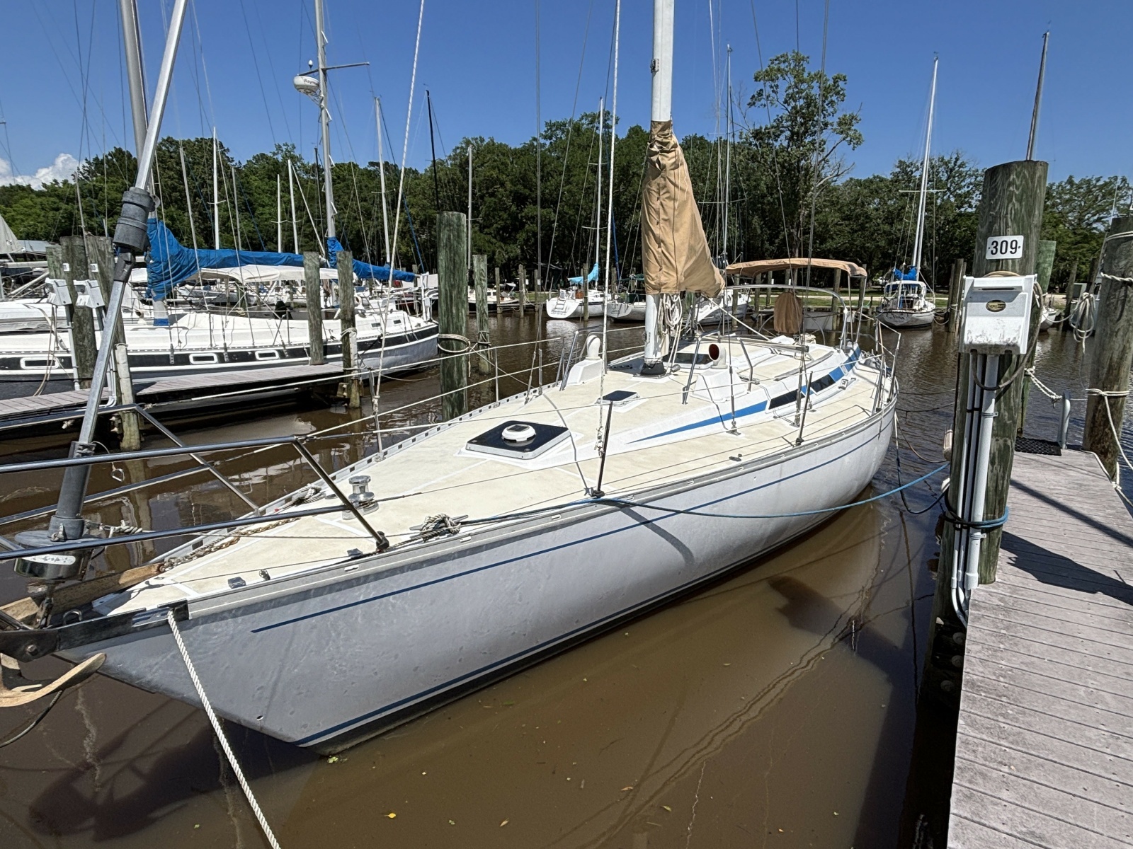 LA BREZZA 39ft Grand Soleil Yacht For Sale