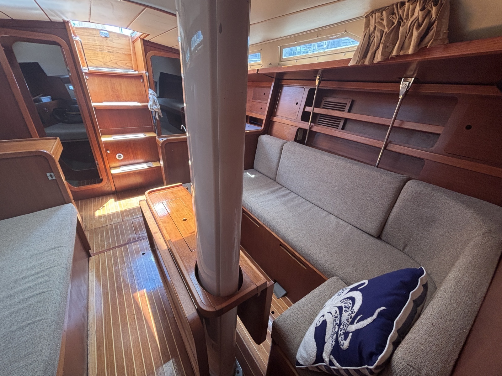 LA BREZZA 39ft Grand Soleil Yacht For Sale