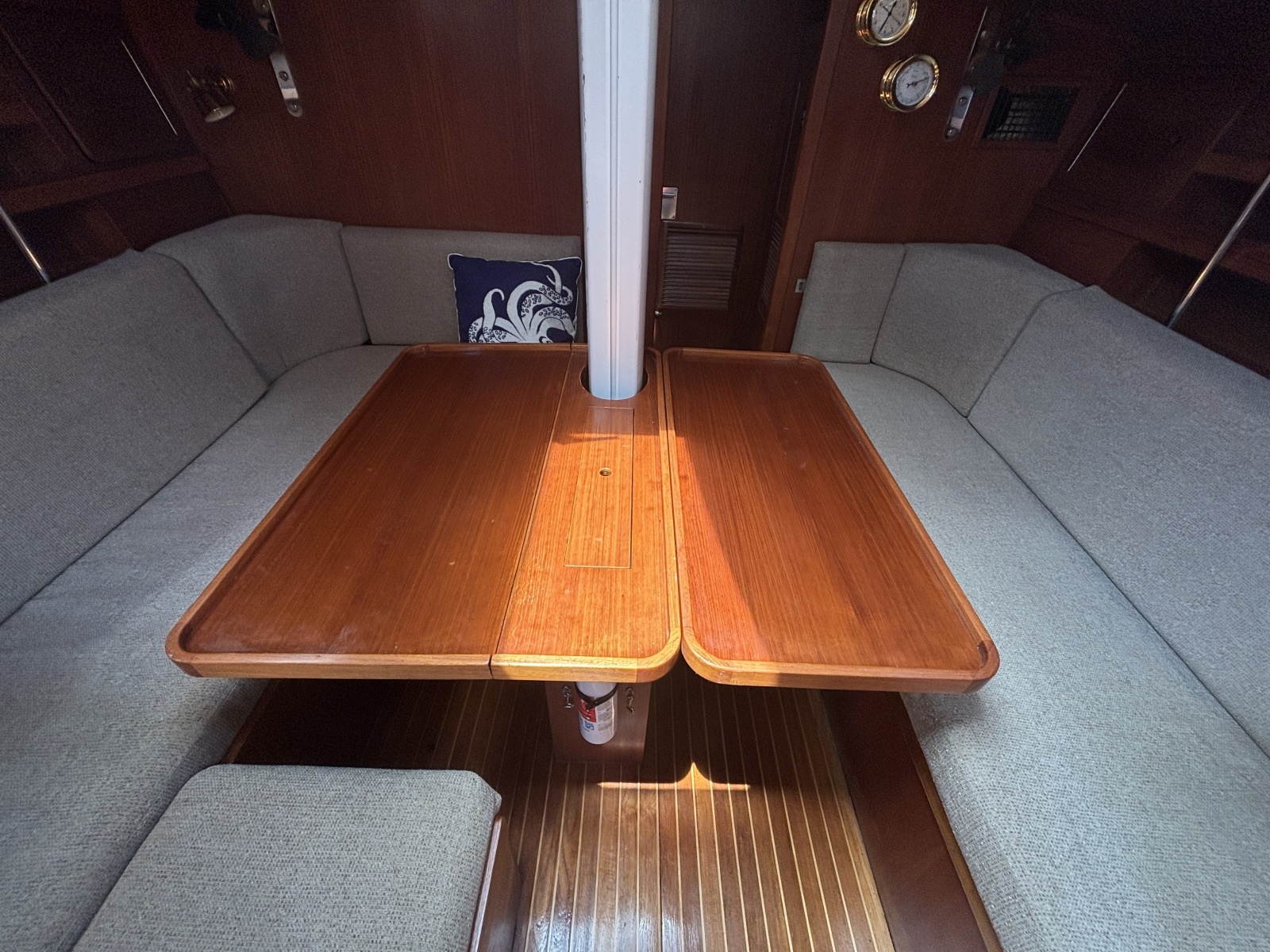 LA BREZZA 39ft Grand Soleil Yacht For Sale