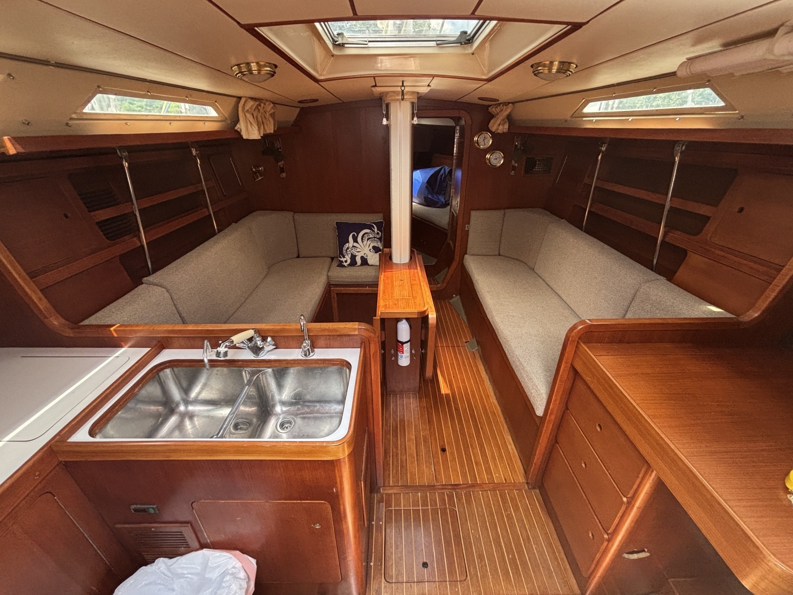 LA BREZZA 39ft Grand Soleil Yacht For Sale