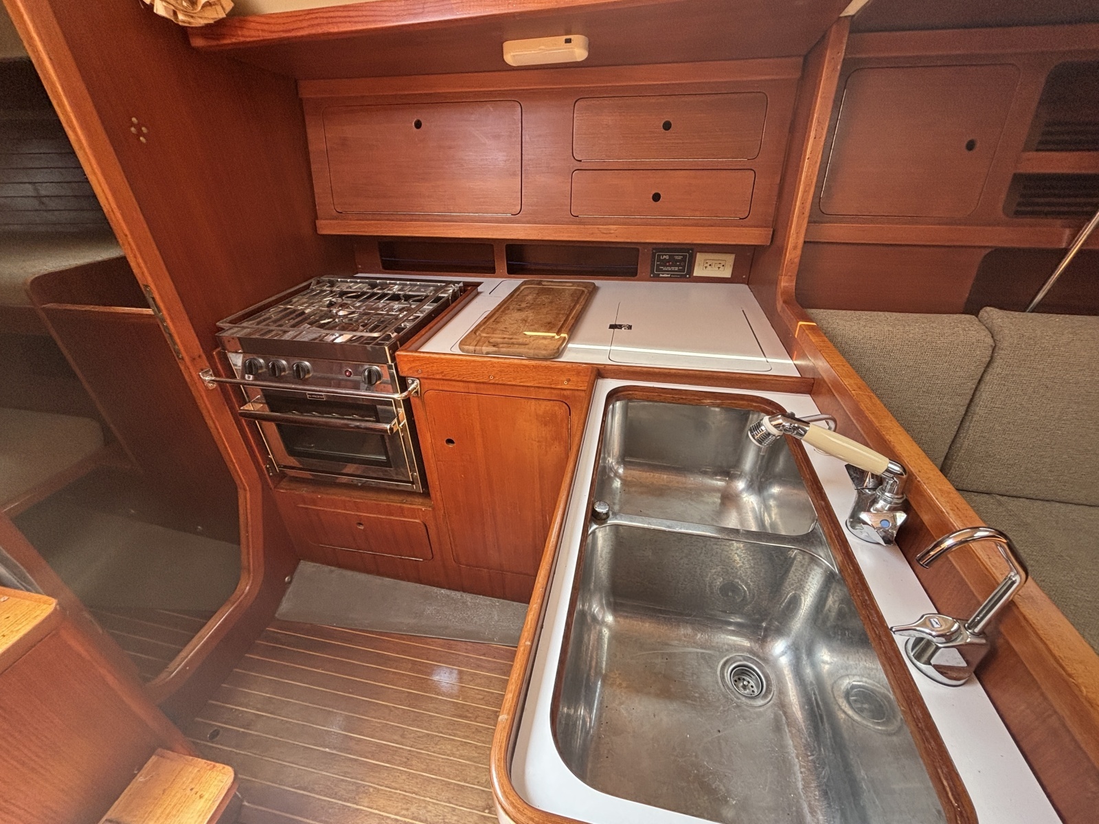 LA BREZZA 39ft Grand Soleil Yacht For Sale
