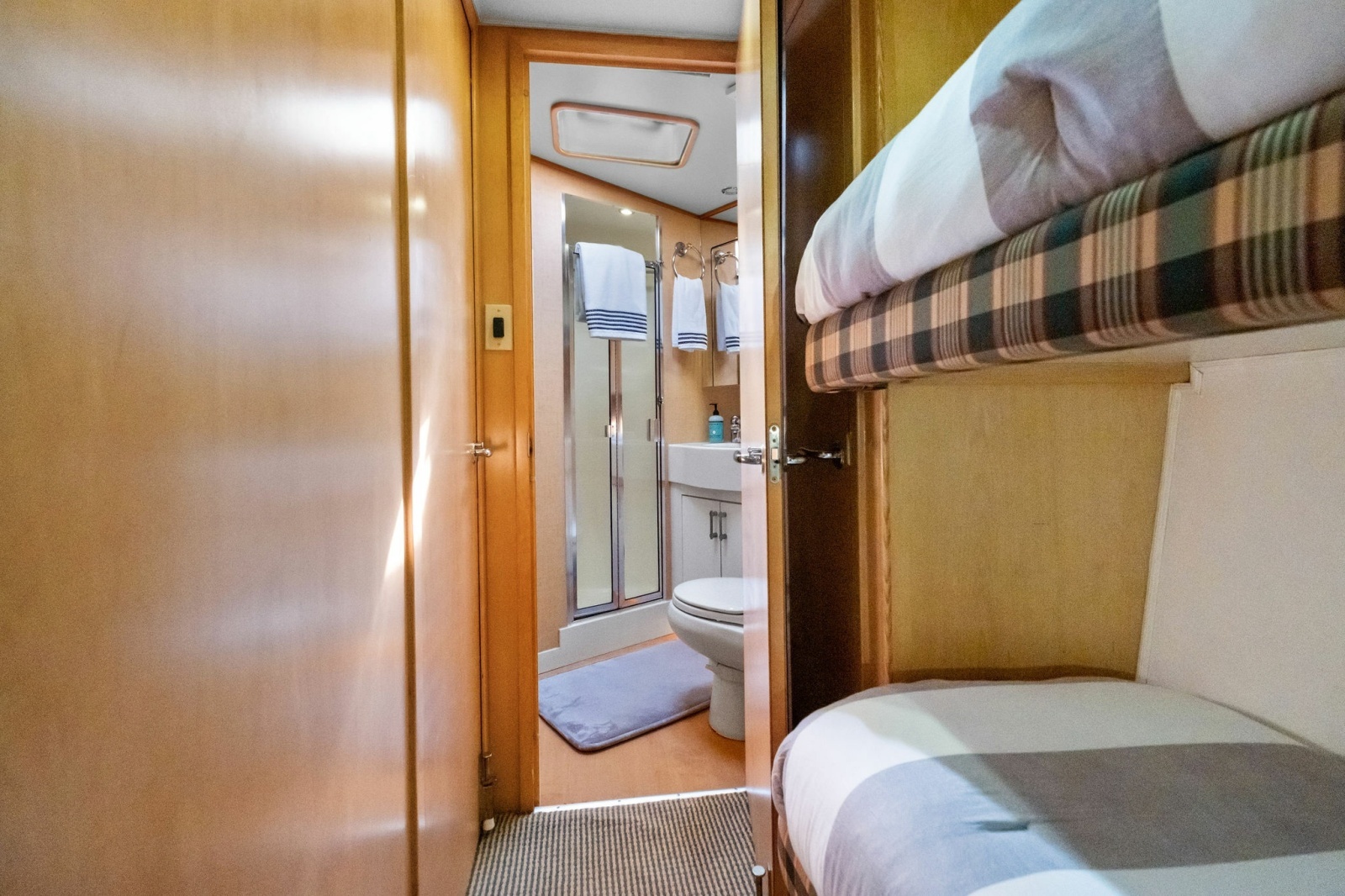 1998 Hatteras Sport Fisherman