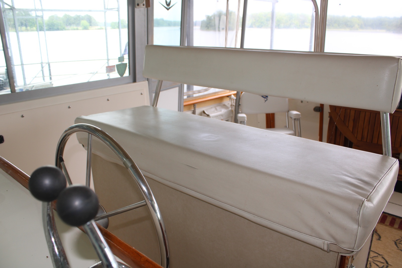 42 ft Bertram - Hel Seat