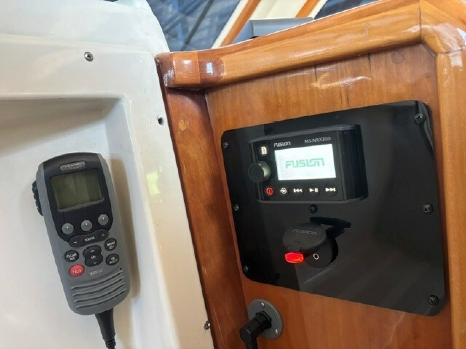 2001 Navigator 48