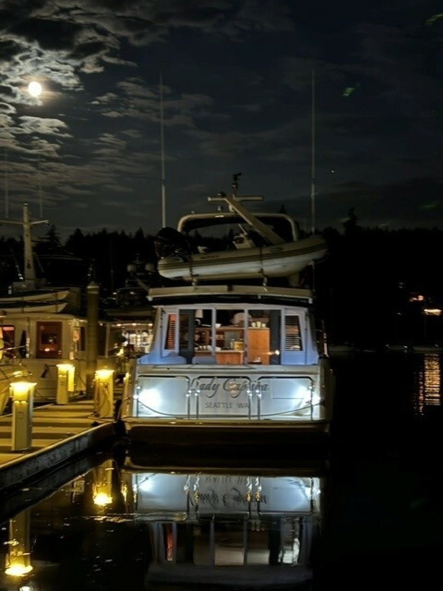 2001 Navigator Pilothouse