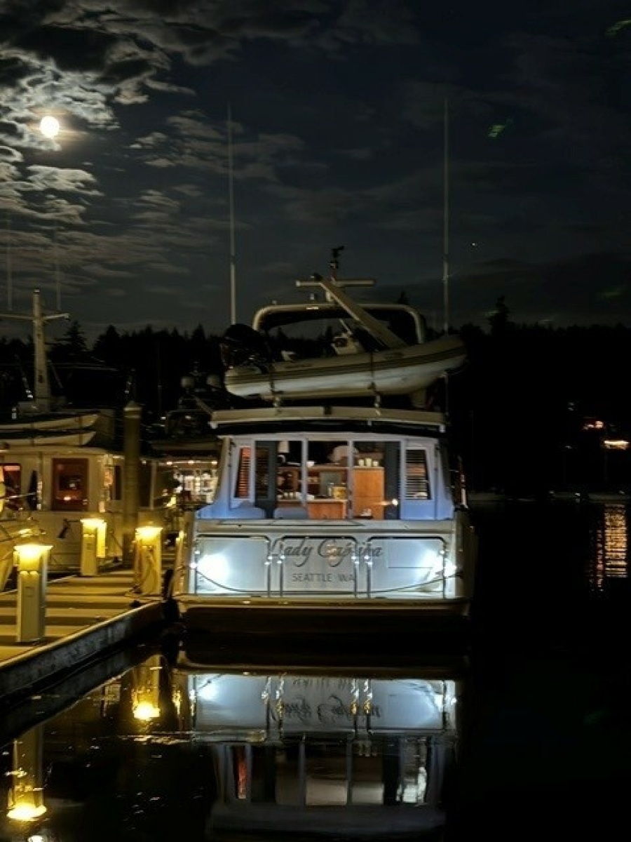 LADY CAPTIVA 48ft Navigator Yacht For Sale