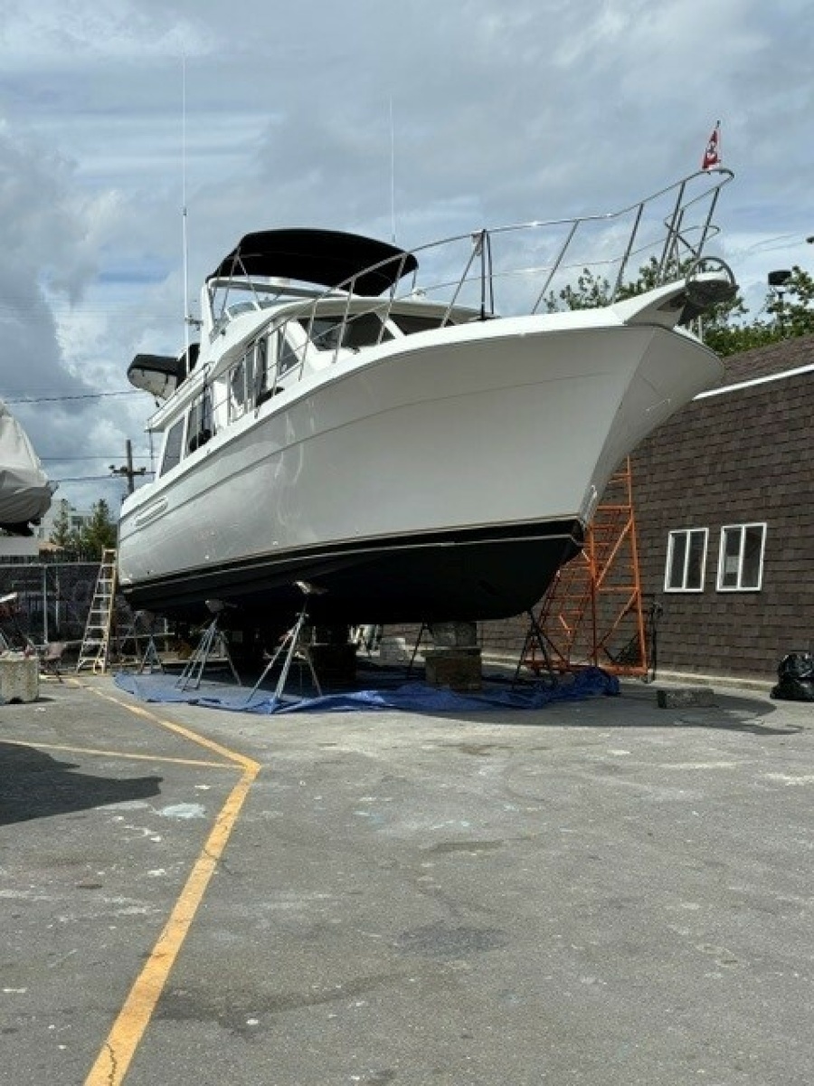 LADY CAPTIVA 48ft Navigator Yacht For Sale