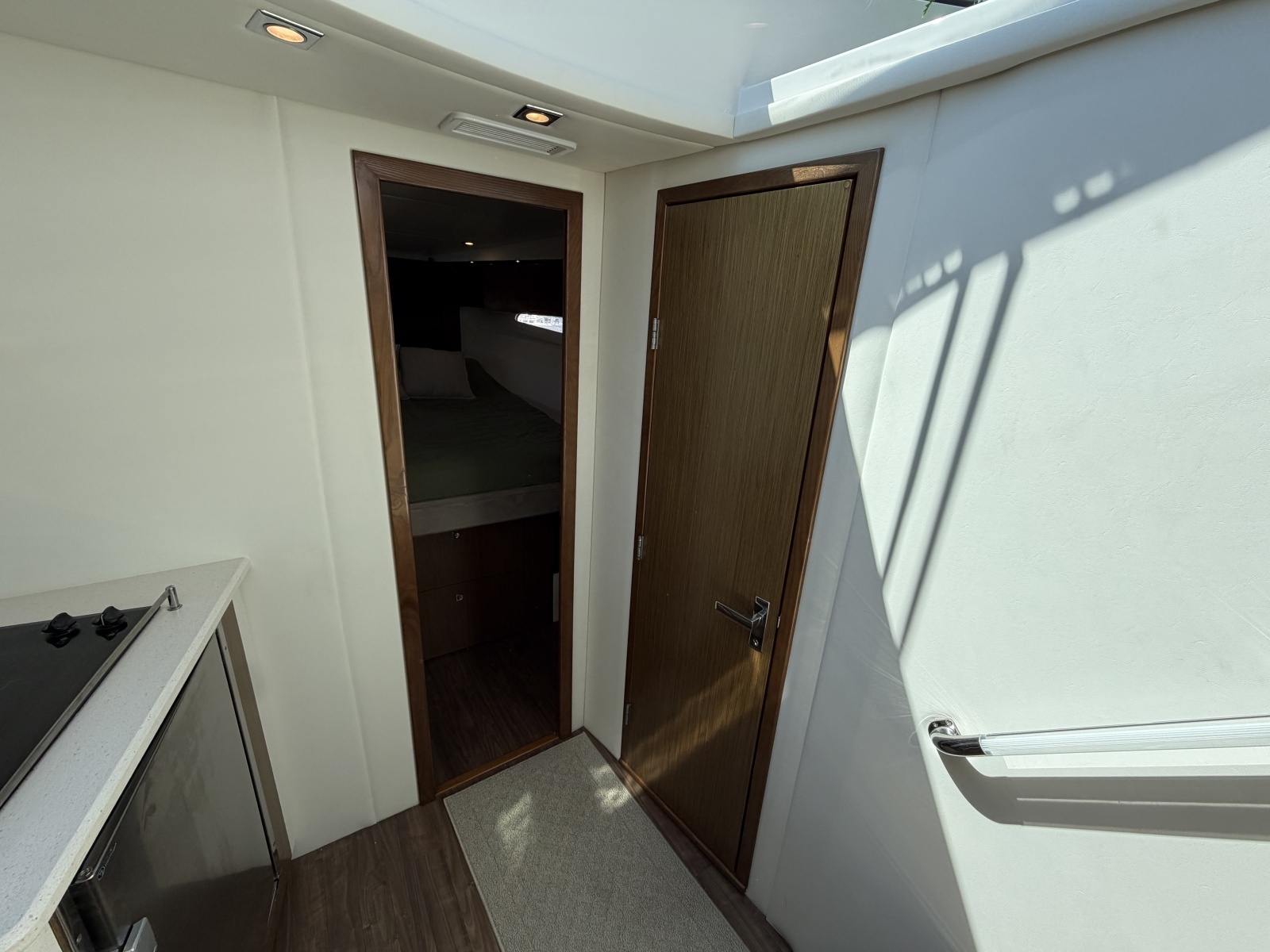 2016 Cruisers Yachts 41 Cantius