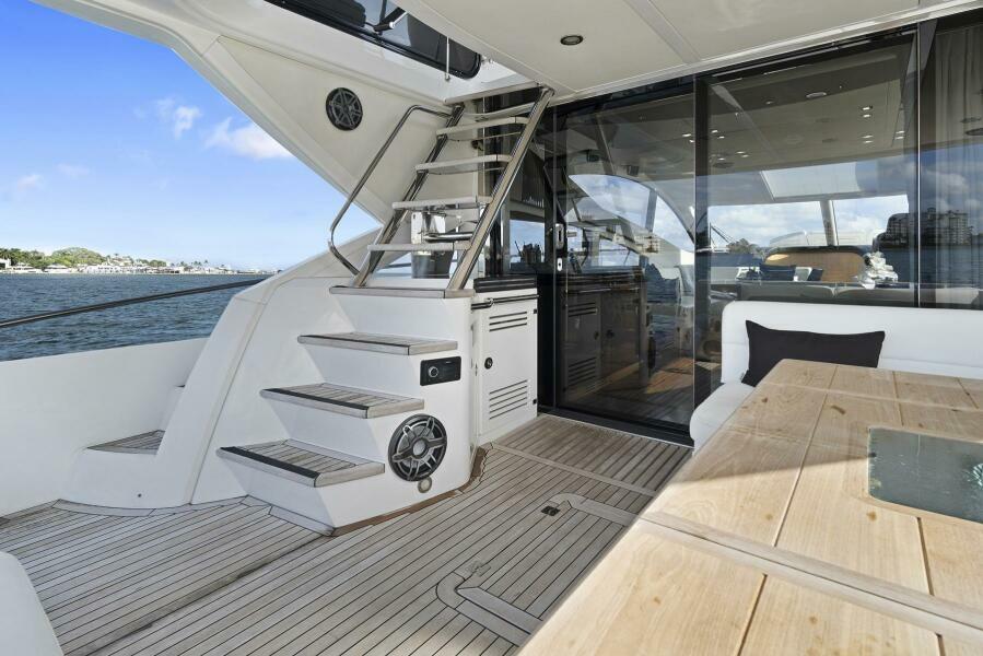 2015 Sunseeker Sport Yacht