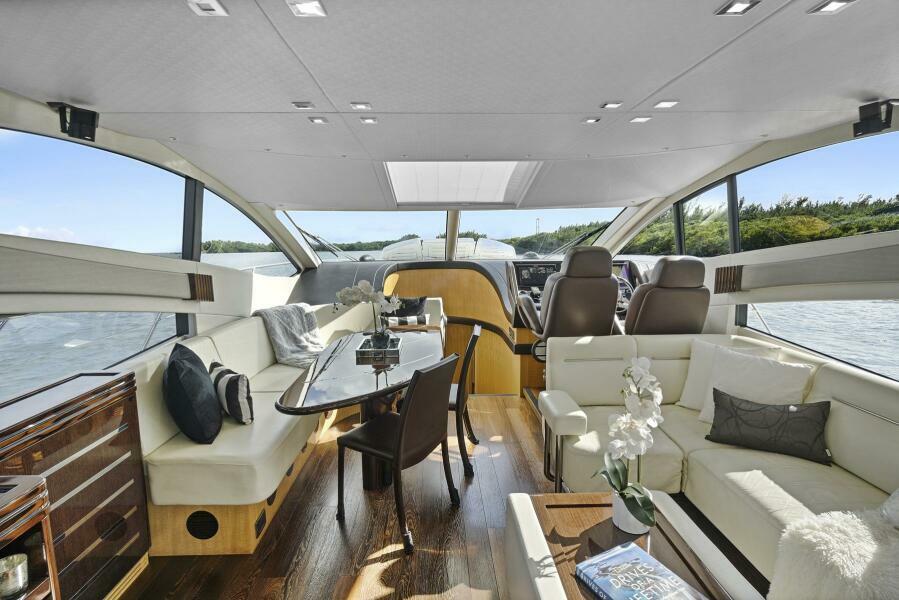 2015 Sunseeker Sport Yacht
