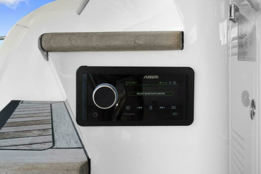 2015 Sunseeker Sport Yacht