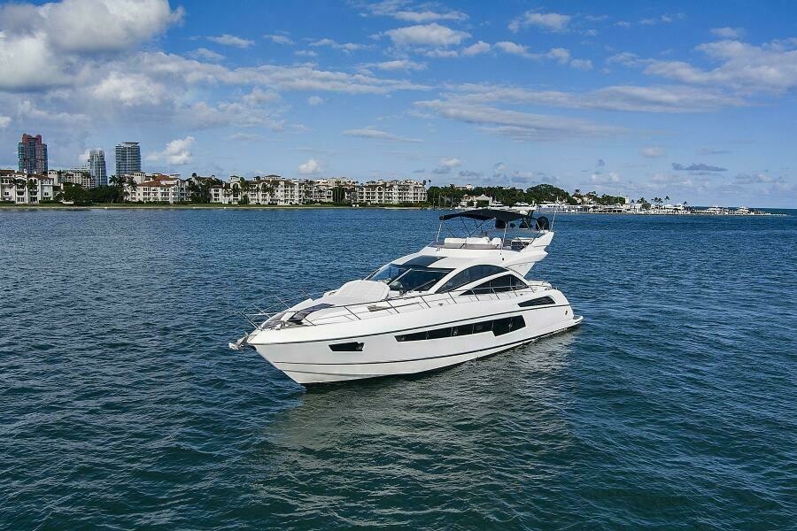 2015 Sunseeker Sport Yacht