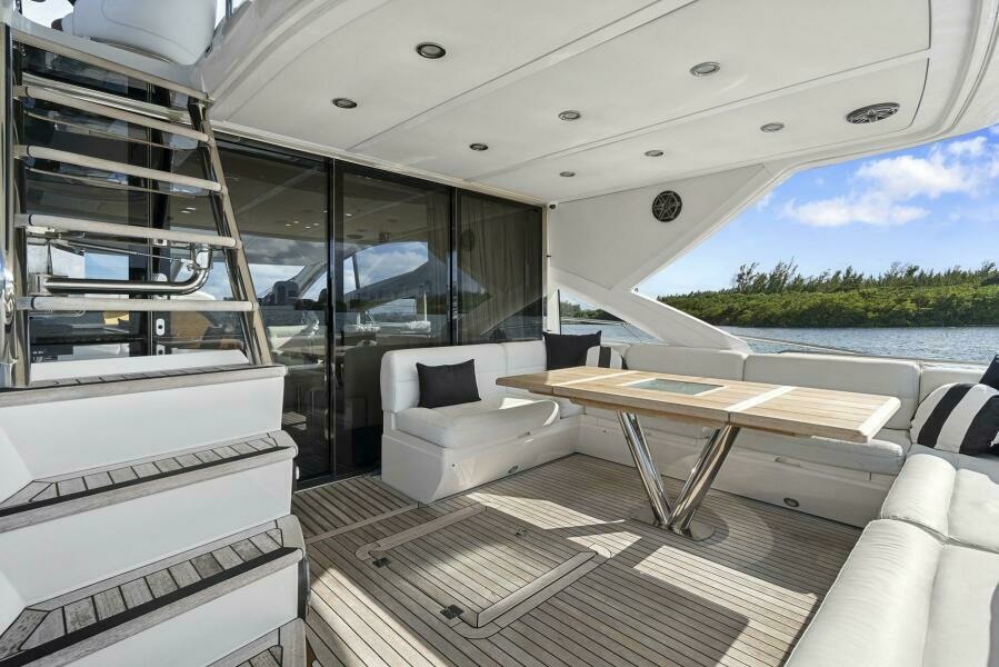 2015 Sunseeker Sport Yacht