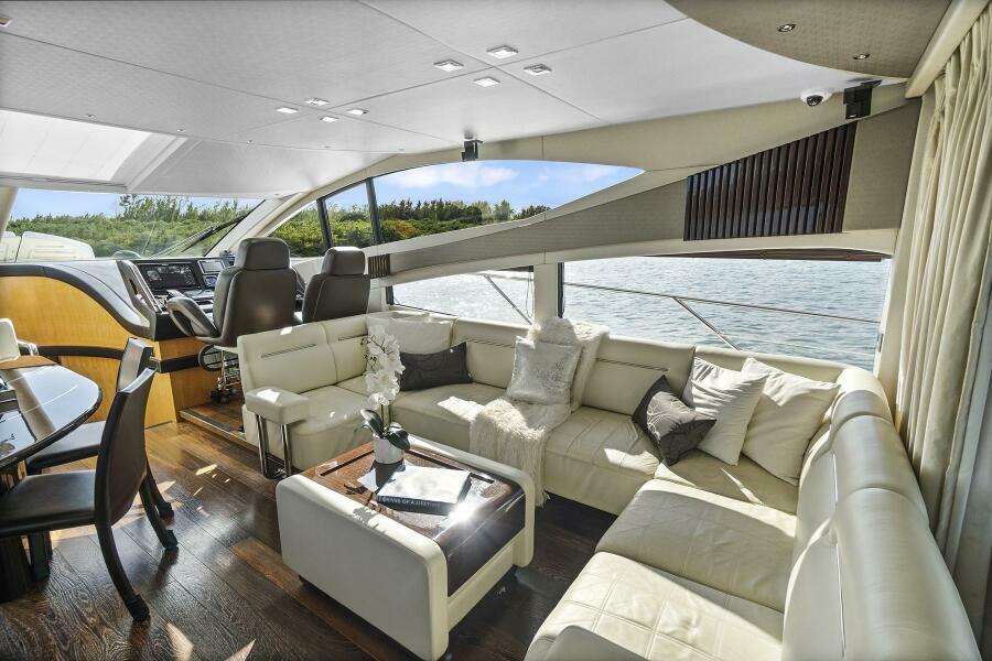 2015 Sunseeker Sport Yacht