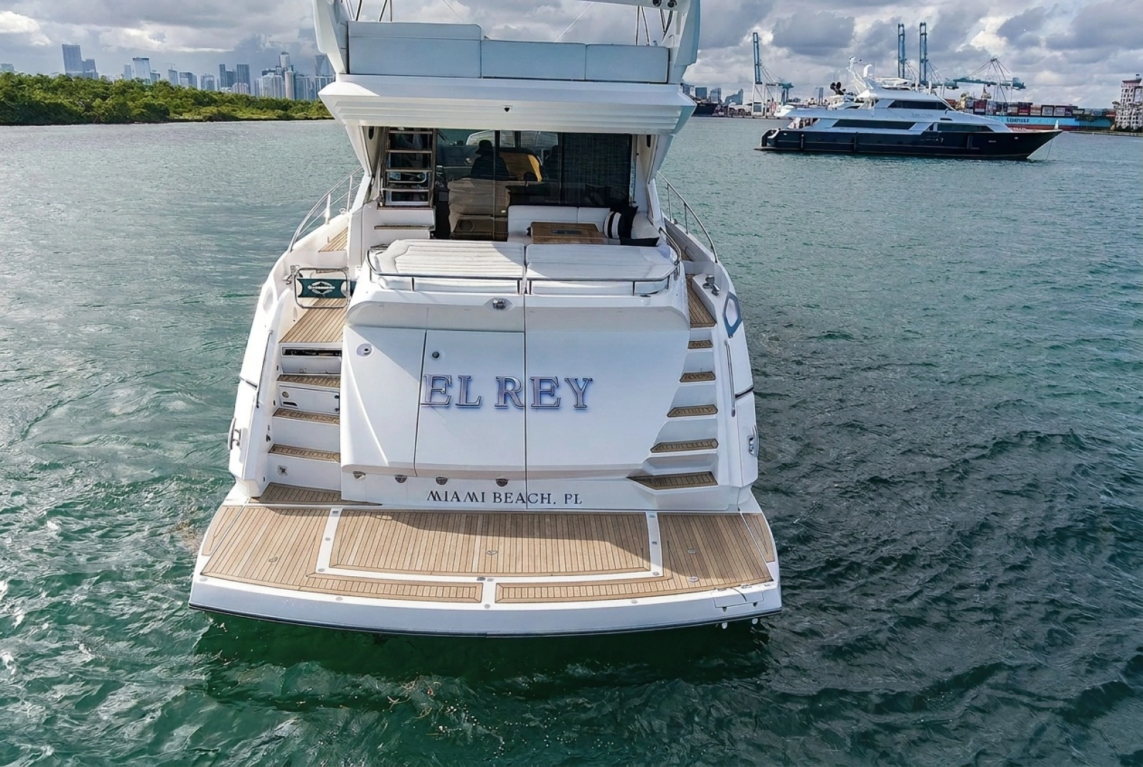 2015 Sunseeker Sport Yacht