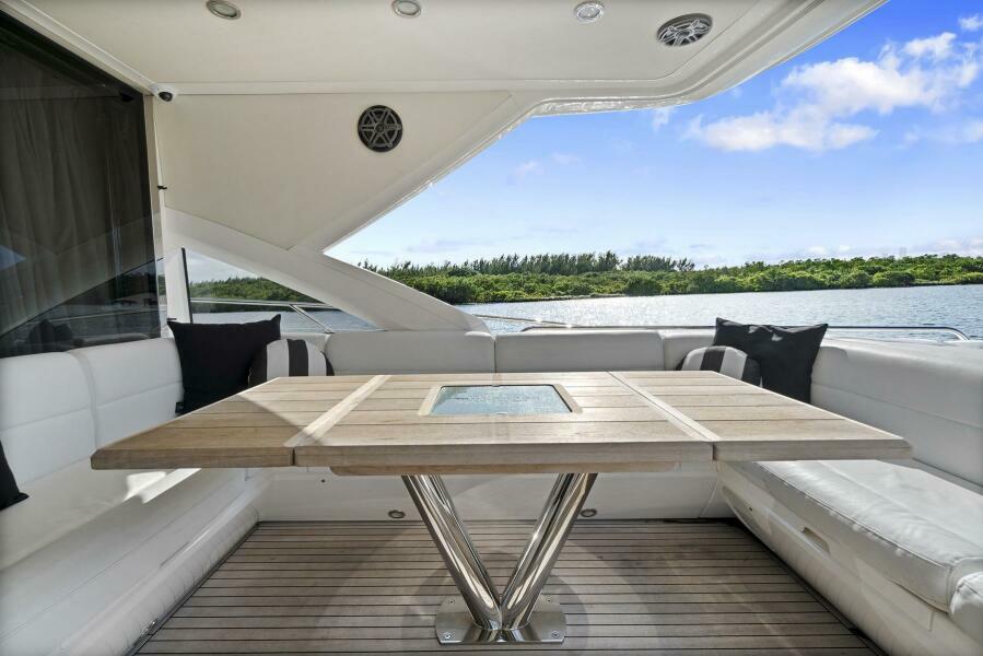 2015 Sunseeker Sport Yacht
