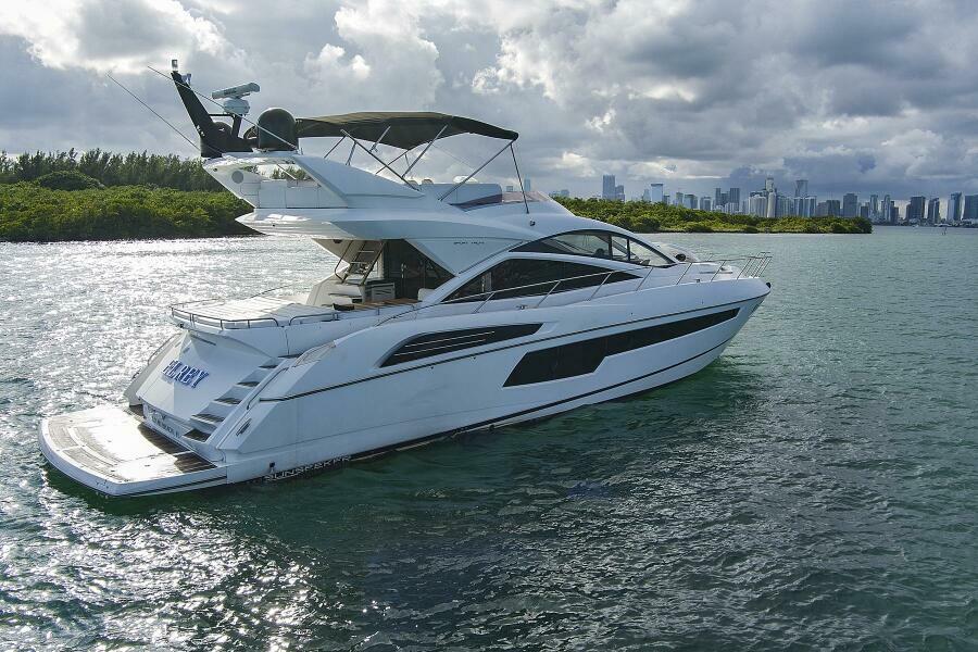 2015 Sunseeker Sport Yacht