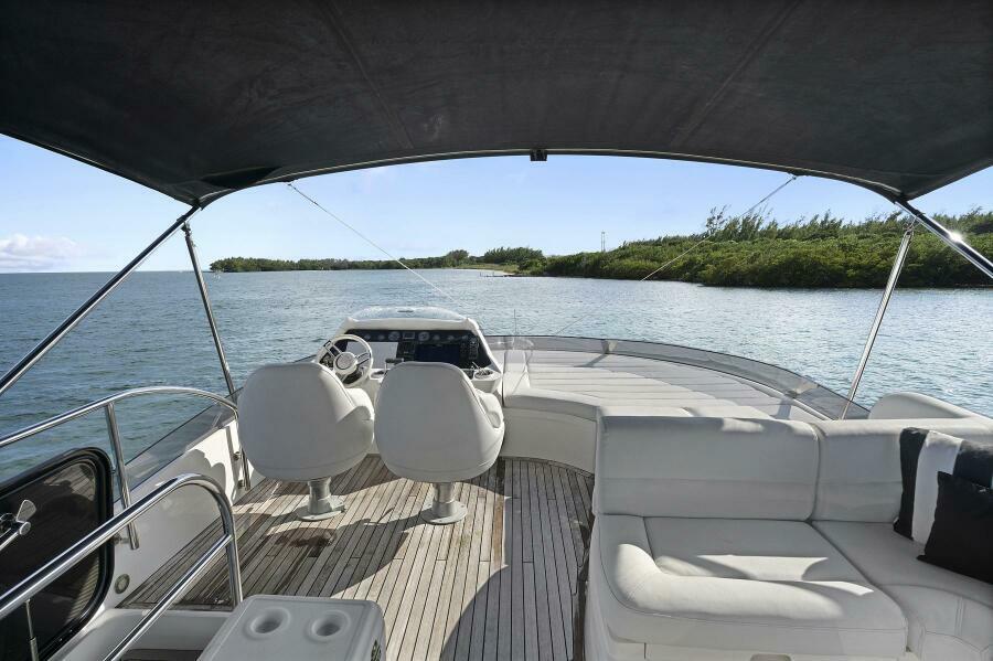 2015 Sunseeker Sport Yacht
