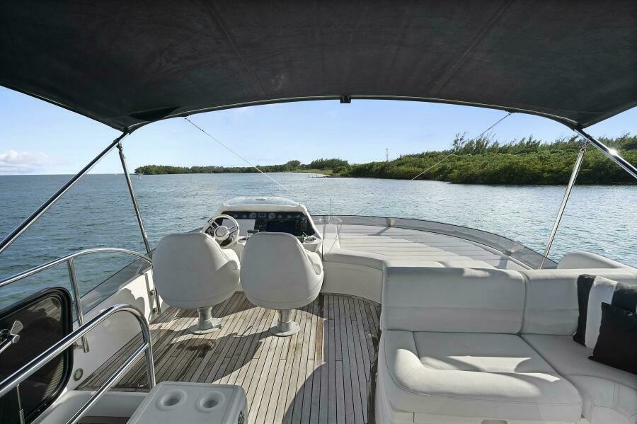 2015 Sunseeker Sport Yacht