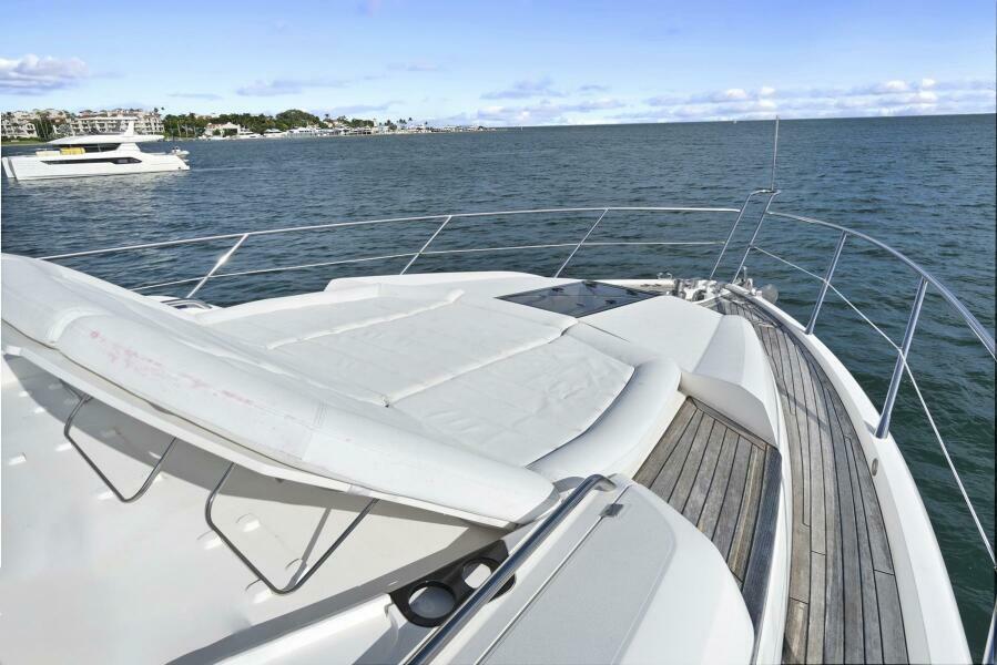 2015 Sunseeker Sport Yacht
