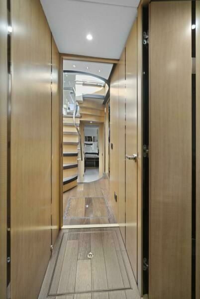 2015 Sunseeker Sport Yacht