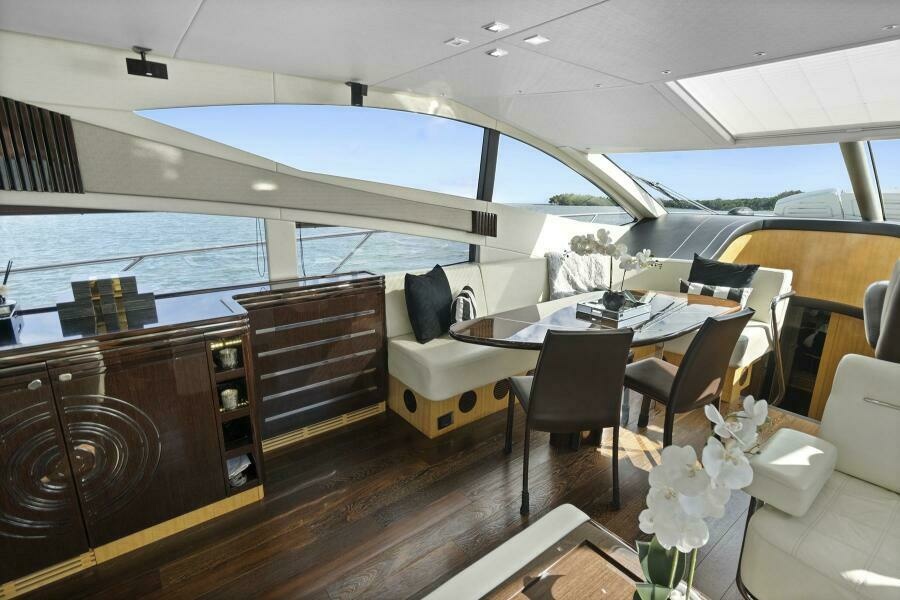 2015 Sunseeker Sport Yacht