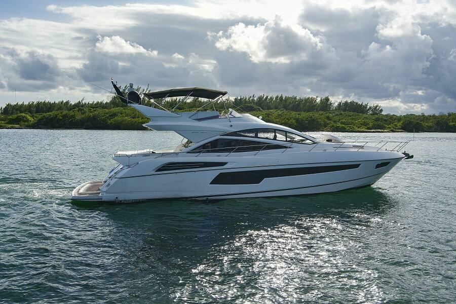 2015 Sunseeker Sport Yacht