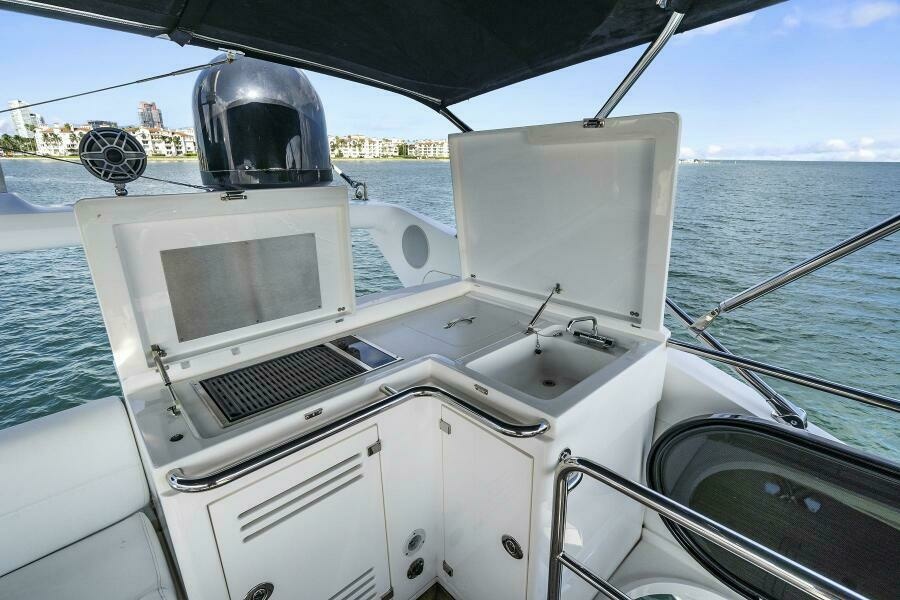 2015 Sunseeker Sport Yacht