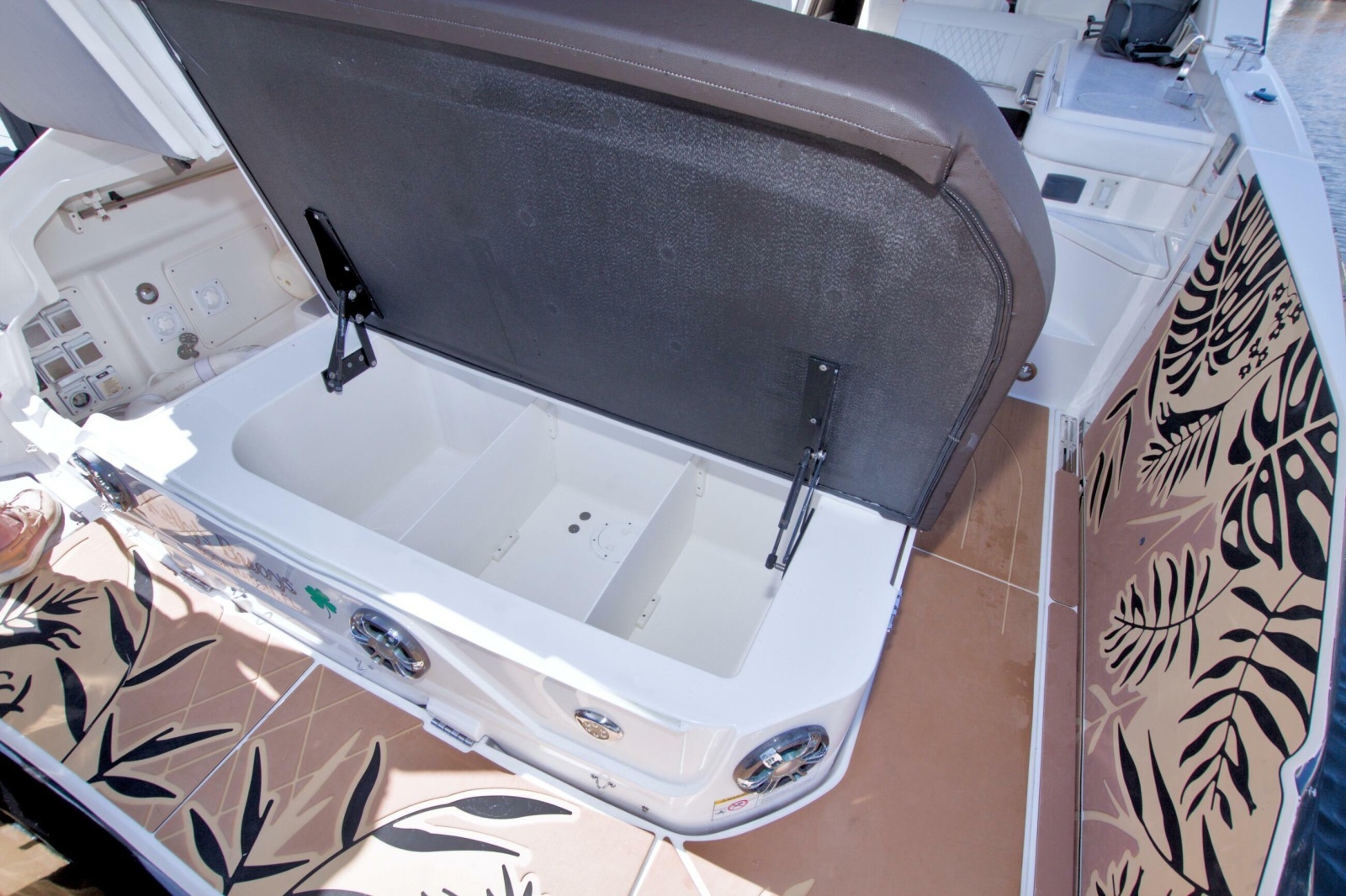 Kelly s Buoys 40ft Sea Ray Yacht For Sale