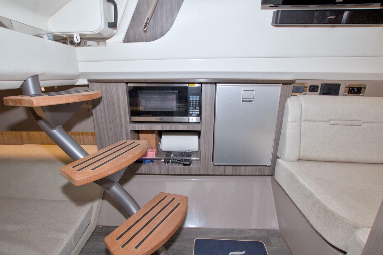 Kelly s Buoys 40ft Sea Ray Yacht For Sale