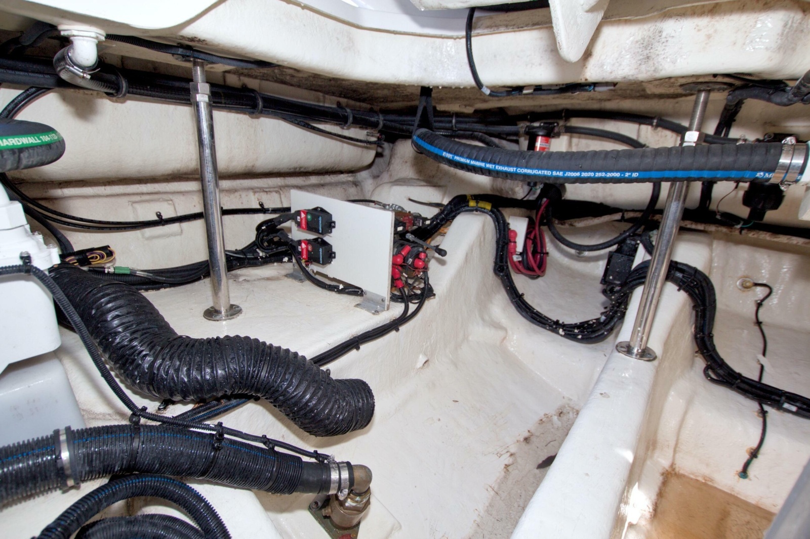 Kelly s Buoys 40ft Sea Ray Yacht For Sale