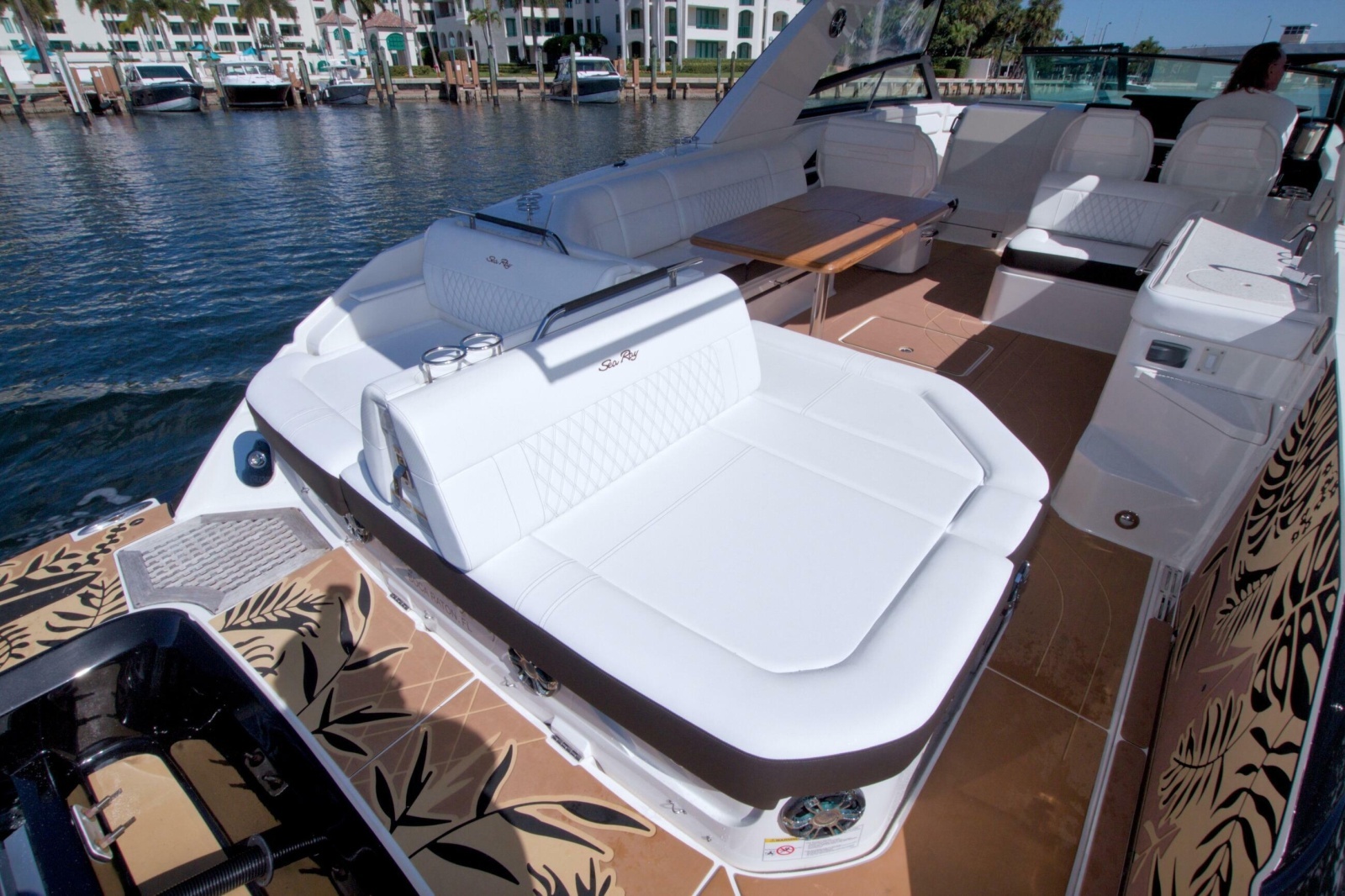 Kelly s Buoys 40ft Sea Ray Yacht For Sale