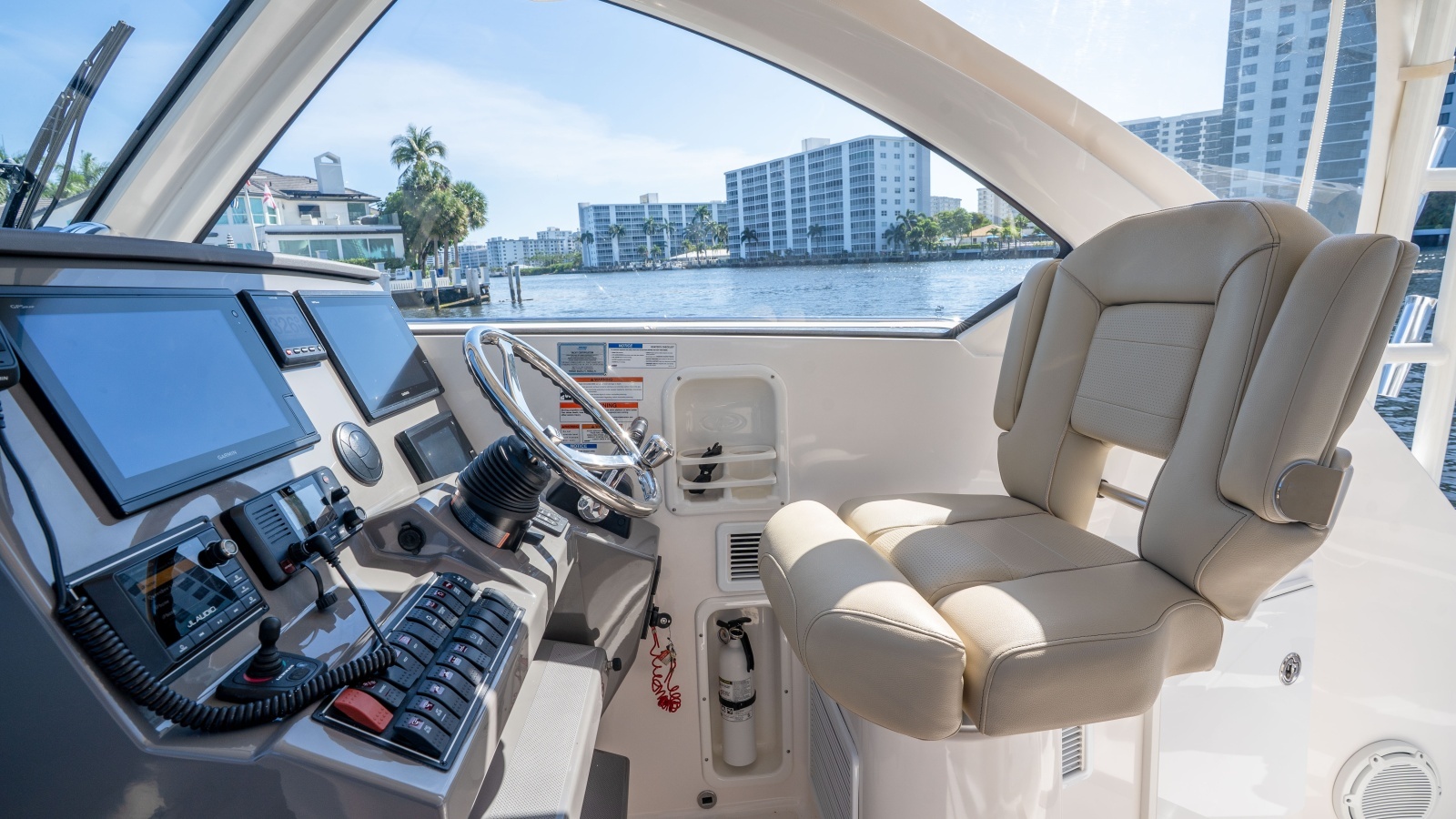 Offshore Asset 34ft Pursuit Yacht For Sale