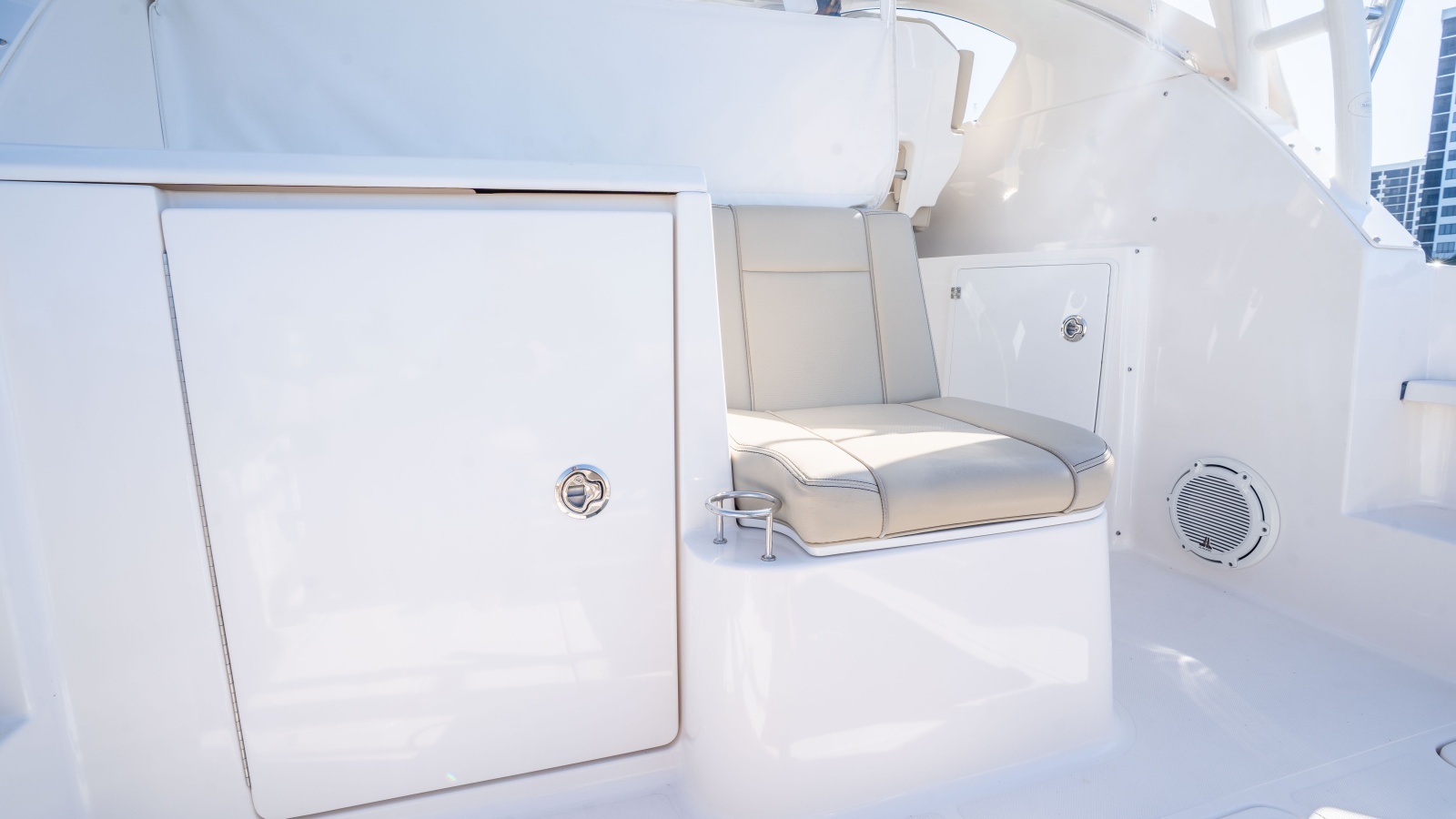 Offshore Asset 34ft Pursuit Yacht For Sale
