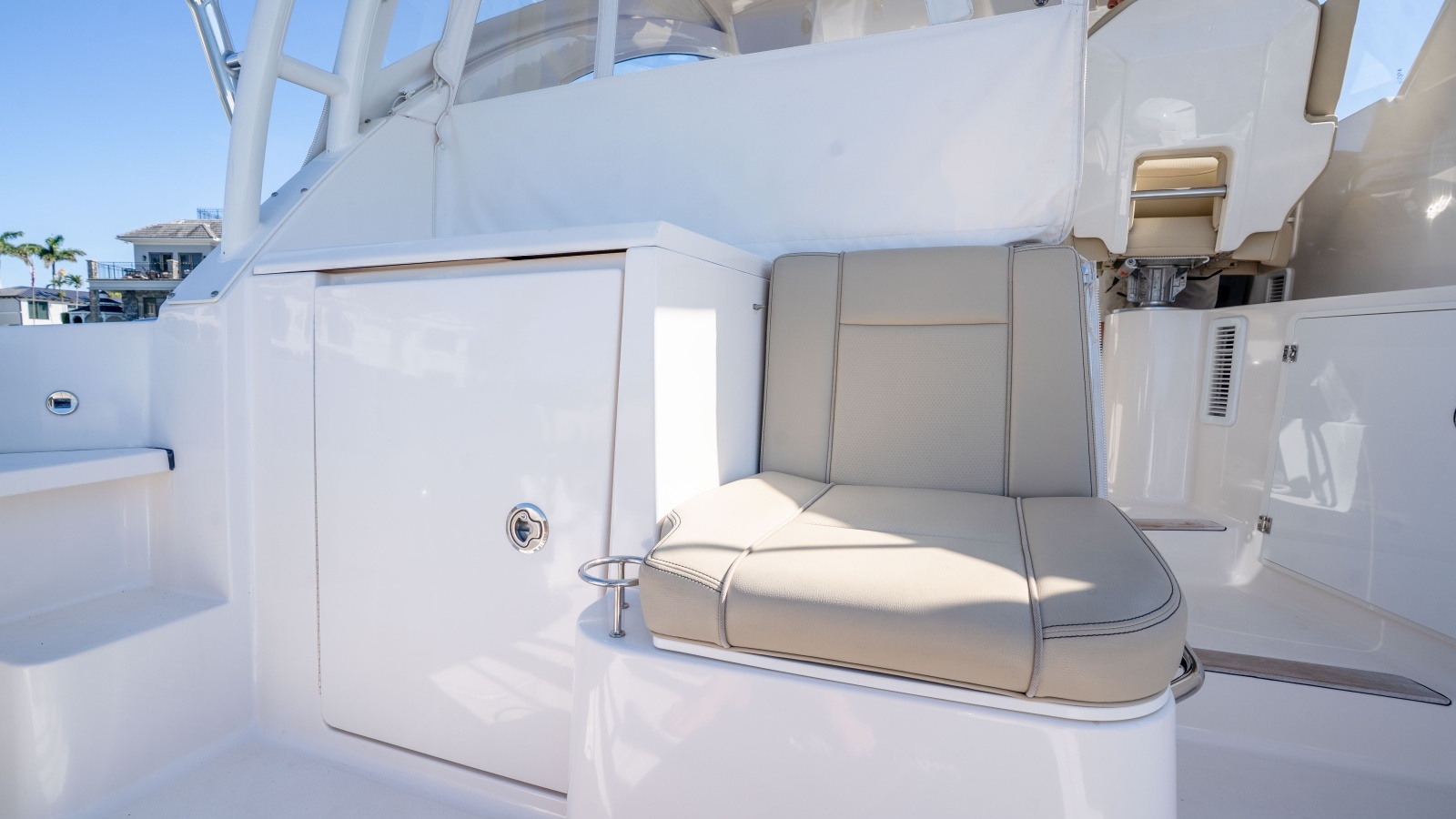 Offshore Asset 34ft Pursuit Yacht For Sale