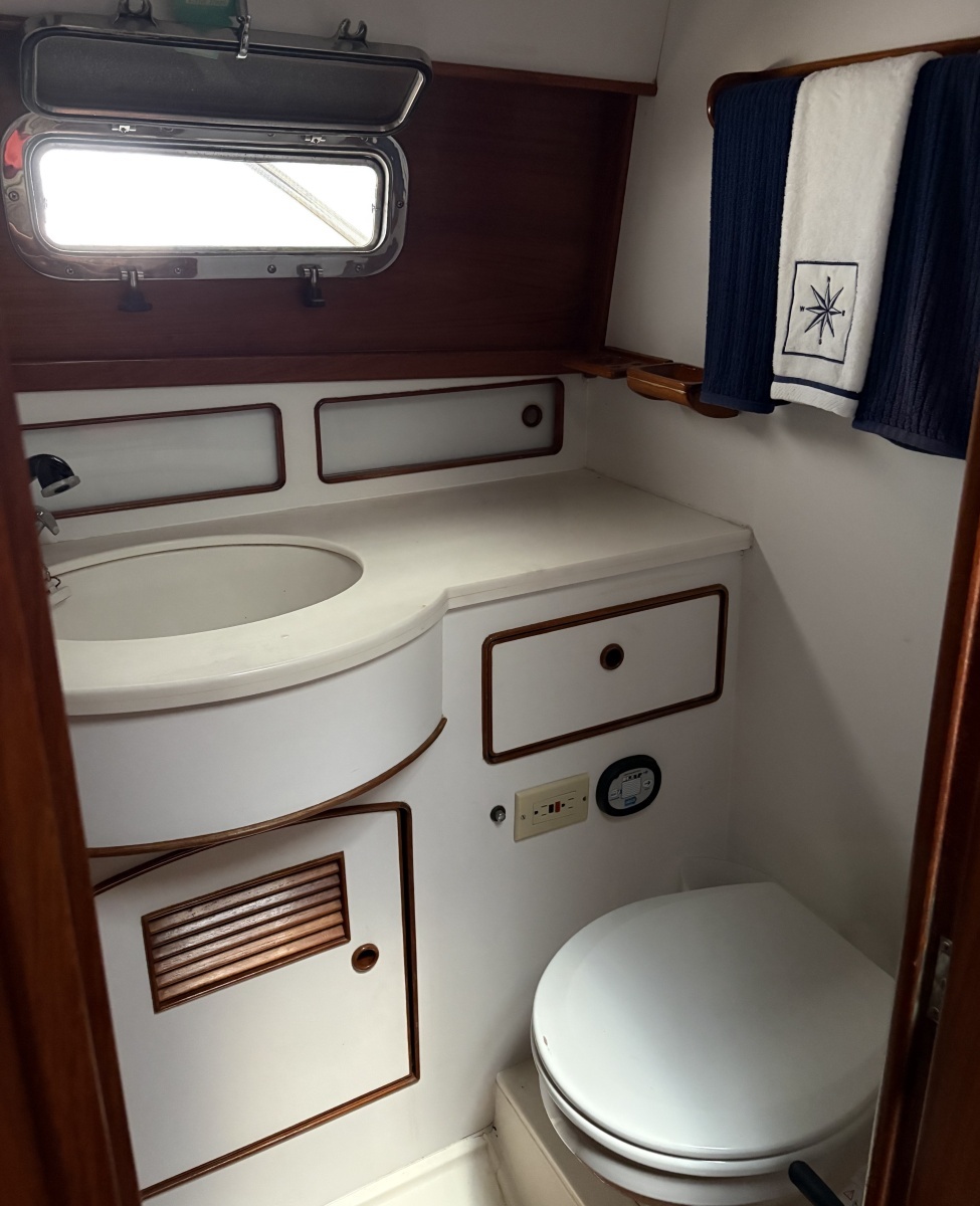 SIS 36ft Little Harbor Yacht For Sale