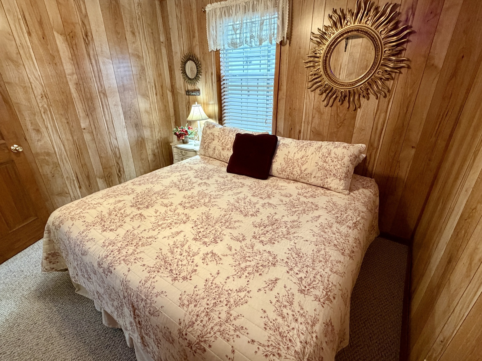 2002 Custom 20 x 53 Floating Cabin - Approx 999/sqft