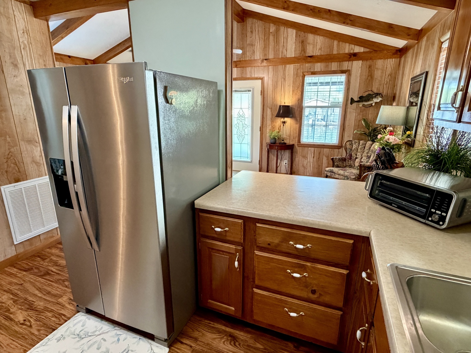 2002 Custom 20 x 53 Floating Cabin - Approx 999/sqft