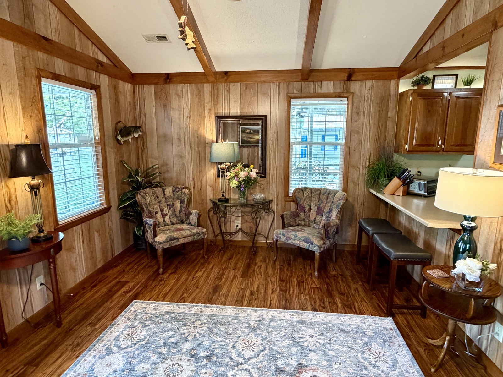 2002 Custom 20 x 53 Floating Cabin - Approx 999/sqft