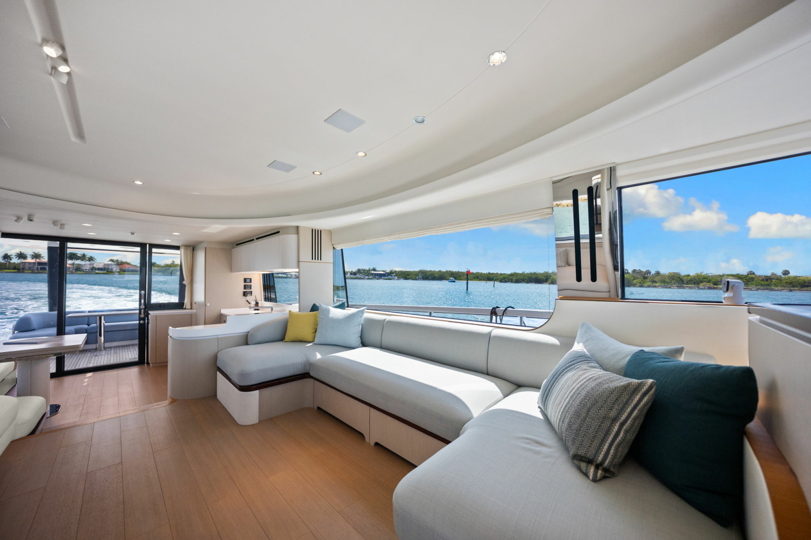 68ft Azimut Yacht For Sale