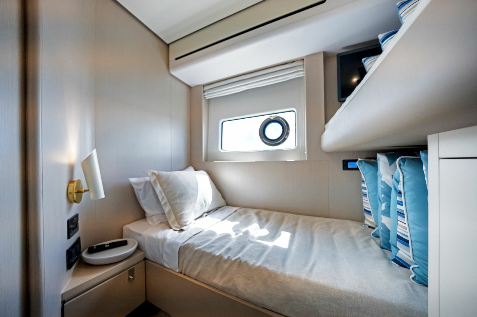 68ft Azimut Yacht For Sale