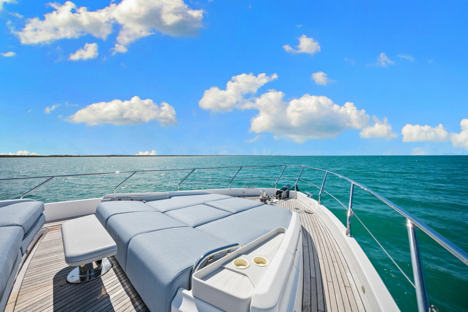 2025 Azimut 68 FLY