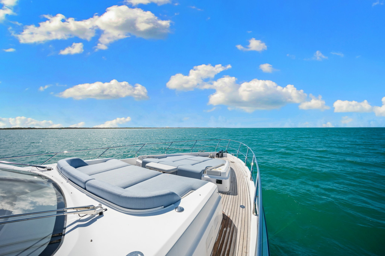 68ft Azimut Yacht For Sale