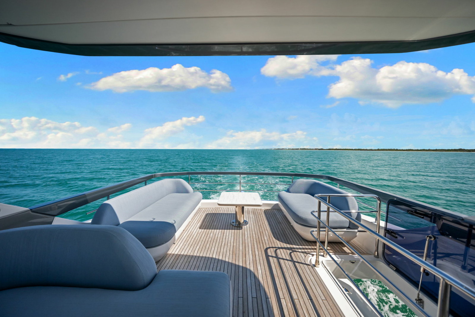 2025 Azimut 68 FLY