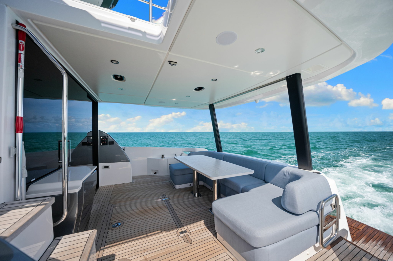 2025 Azimut 68 FLY
