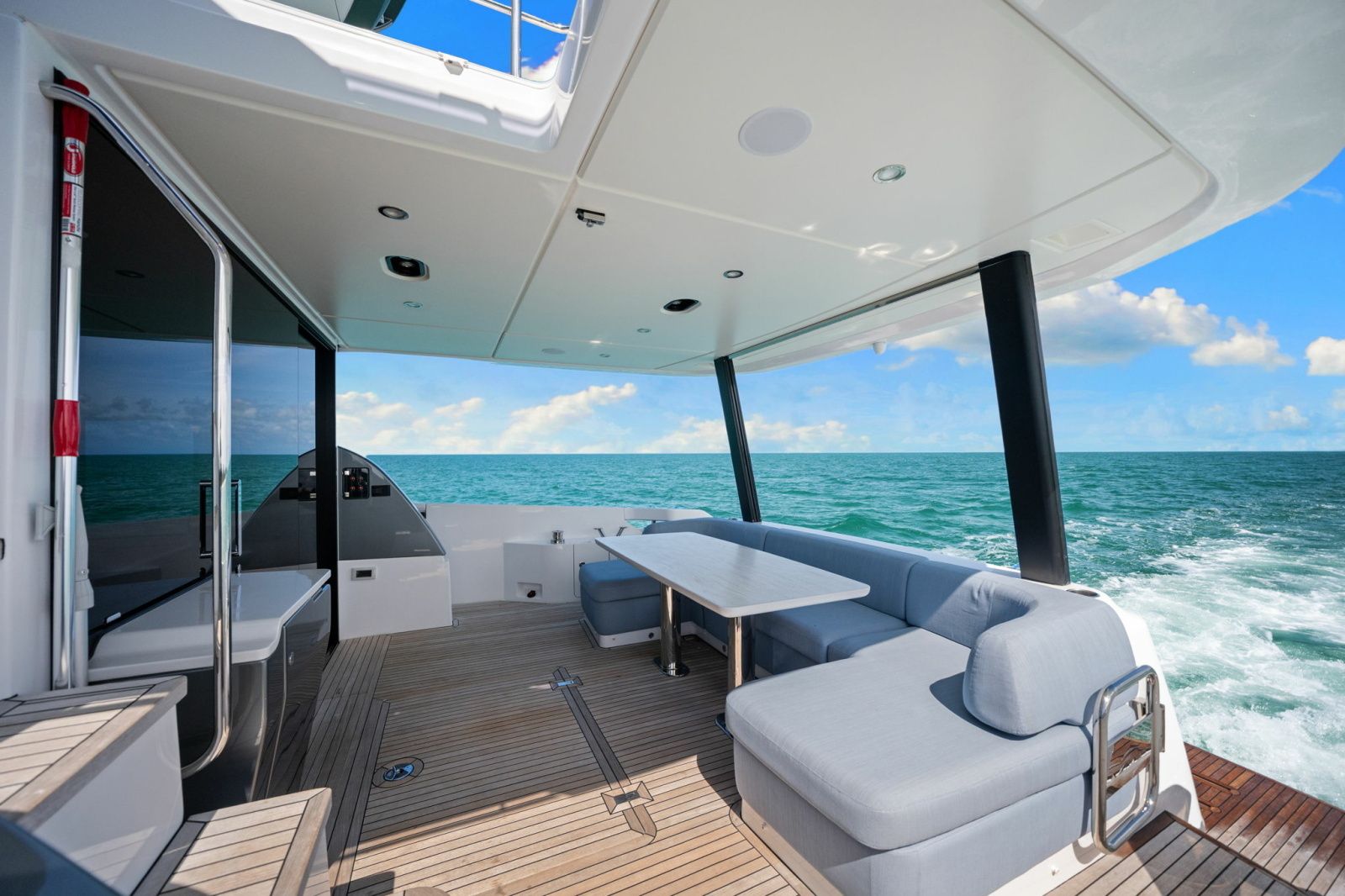 68ft Azimut Yacht For Sale
