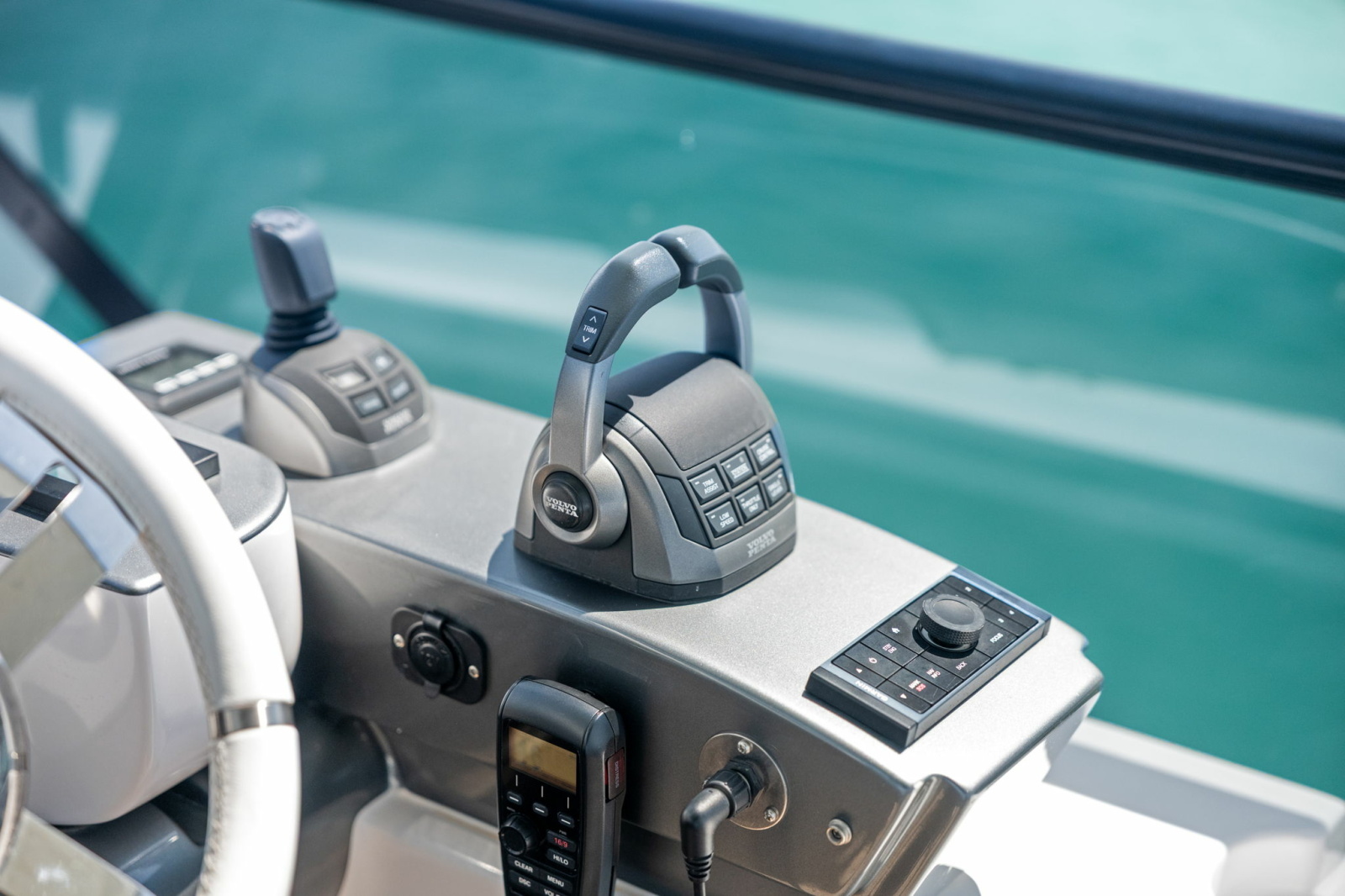 68ft Azimut Yacht For Sale