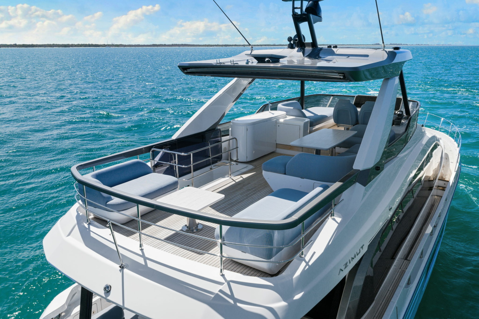 2025 Azimut 68 FLY
